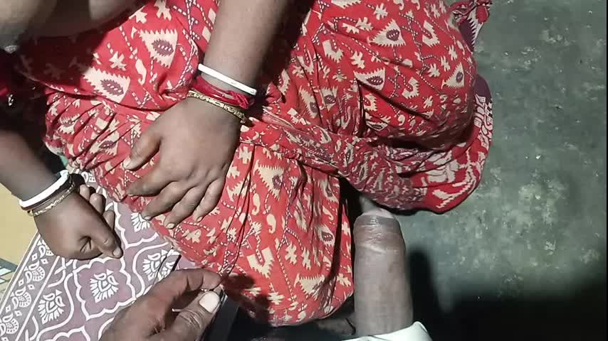 Indian sister-in-law land put in mouth