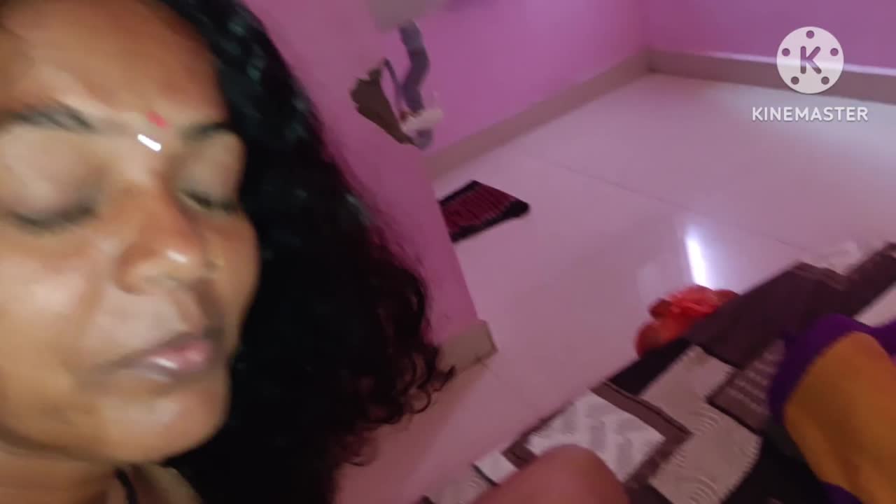 Indian Bhabhi Hot Bed Sex in Delhi Hotel