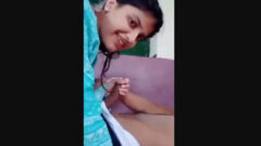 Desi Indian Couple Sucking