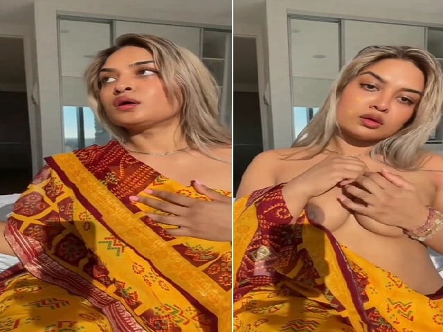 Sexy NRI escort moving saree and topless fsisex