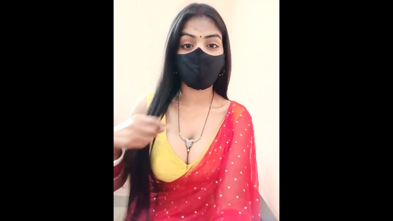 Saree girl in cam