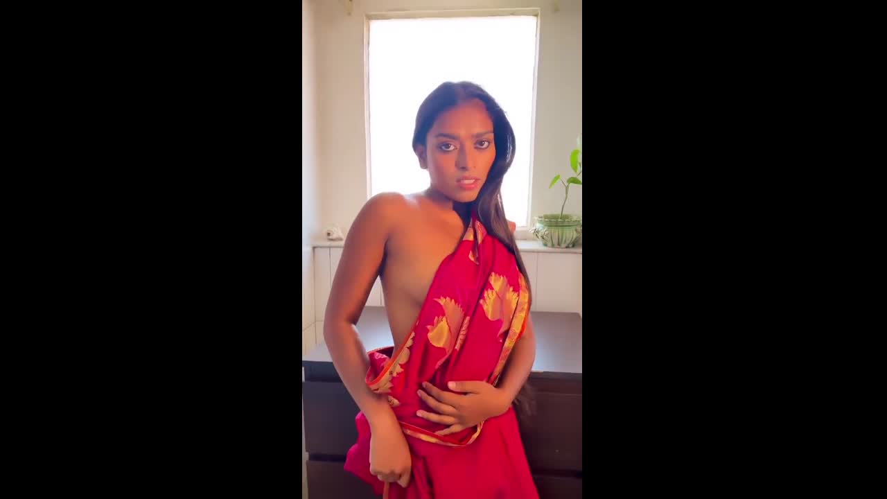 Desi sexy inta model sare photoshot