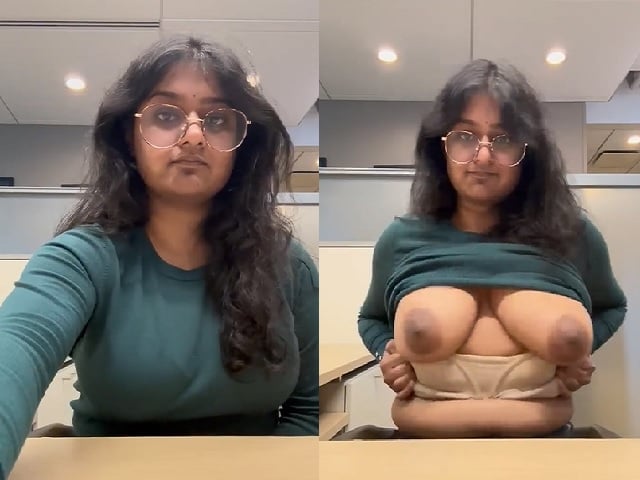 S24 camera capture sexy GF showing huge boobs viral selfie