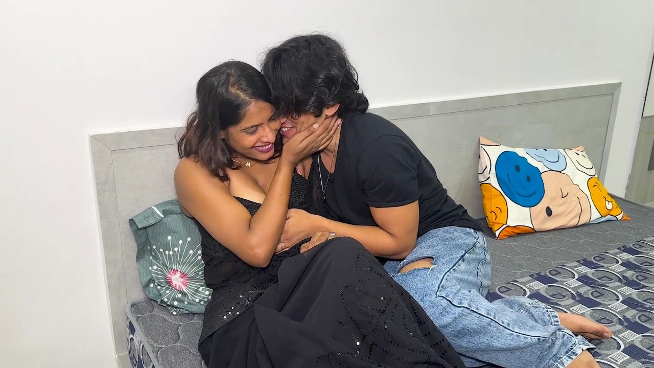 Beautiful wife was angry with her husband, husband persuaded her and had sex with him with Hindi audio