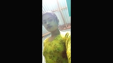 Sexy Village Mal Recording Video For Lover After Bath