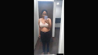 hot girl take mirror selfie to boyfriend