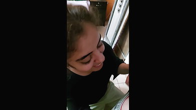 University Horny Girlfriend Giving Blowjob in Viral MMS